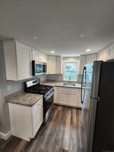 615 Marion Ave in Southington, CT - Building Photo - Building Photo