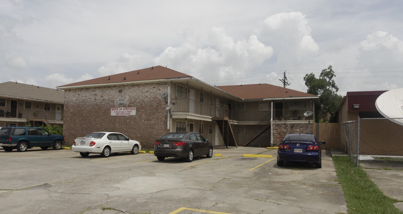 Titian Apartments in Baton Rouge, LA - Building Photo