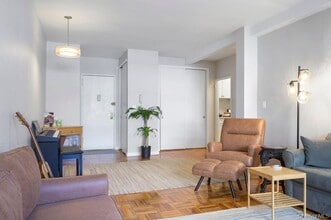 10 Lake St in White Plains, NY - Building Photo - Building Photo