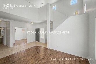 542 E Bartlett Way in Chandler, AZ - Building Photo - Building Photo