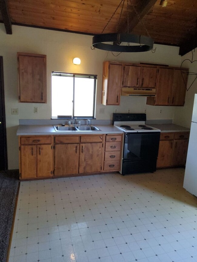 property at 1719 S Melbourne St