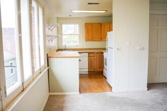 2363 NW Flanders St in Portland, OR - Building Photo - Building Photo