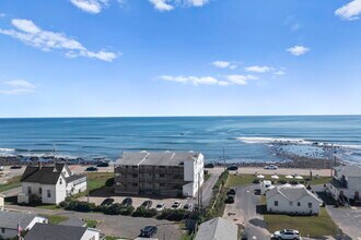 790 York St, Unit 2 in York, ME - Building Photo - Building Photo