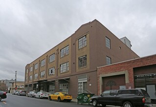 Tower Loft in Oakland, CA - Building Photo - Building Photo
