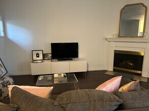 3913 N Virginia Rd, Unit 210 in Long Beach, CA - Building Photo - Building Photo