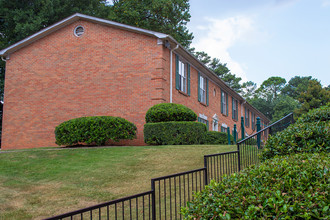 Crestwood Apartments in Norcross, GA - Building Photo - Building Photo