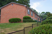 Crestwood Apartments in Norcross, GA - Foto de edificio - Building Photo