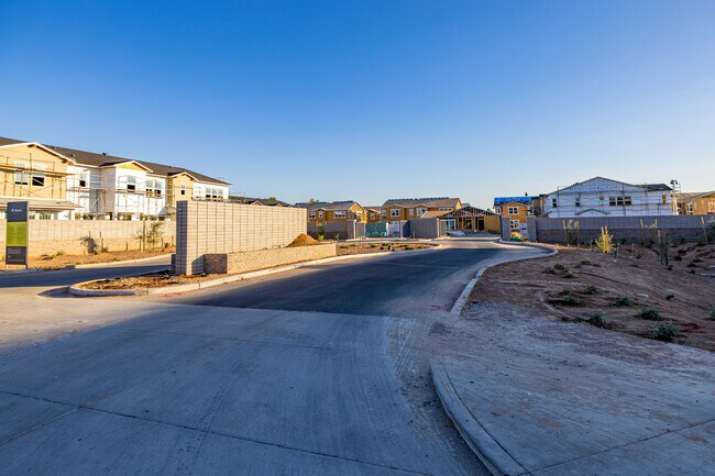 HARMON Ascend by Crescent Communities