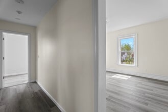 72 S Main St in Wallingford, CT - Building Photo - Building Photo