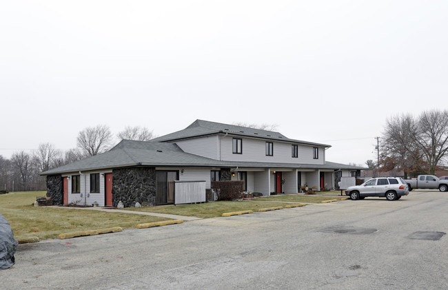 Stratford Apartments in East Peoria, IL - Foto de edificio - Building Photo