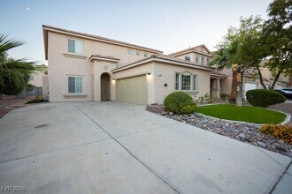 1113 E Hammer Ln in North Las Vegas, NV - Building Photo - Building Photo