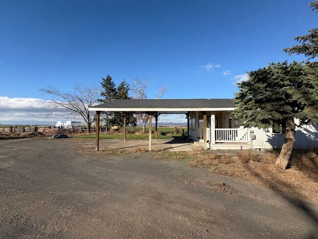 8502 WA-283 in Ephrata, WA - Building Photo - Building Photo