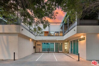 1426 Main St in Los Angeles, CA - Foto de edificio - Building Photo