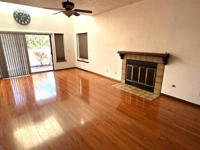 1395 Vista Montana Rd in Sedona, AZ - Building Photo - Building Photo