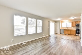 42 E 850 S in Layton, UT - Building Photo - Building Photo