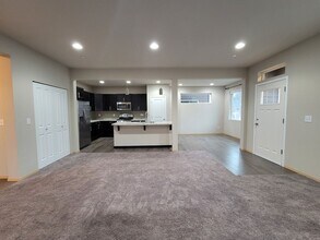 2432 Seringa Ave in Bremerton, WA - Building Photo - Building Photo