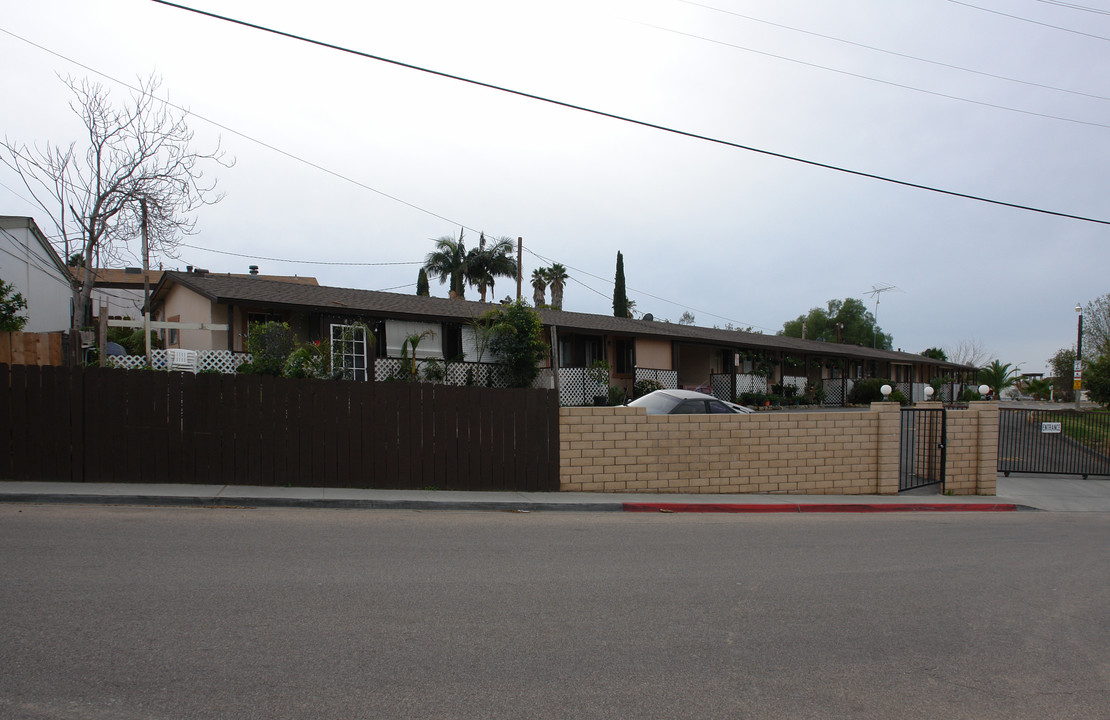 145 E Aviation Rd in Fallbrook, CA - Building Photo