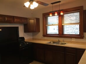 4229 S Sacramento Ave, Unit 2 front in Chicago, IL - Building Photo - Building Photo