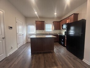 146 Ofner Dr in La Vergne, TN - Foto de edificio - Building Photo