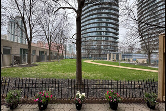 70 Absolute Ave in Mississauga, ON - Building Photo - Building Photo