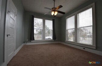 109 E Bailey St in Cuero, TX - Building Photo - Building Photo