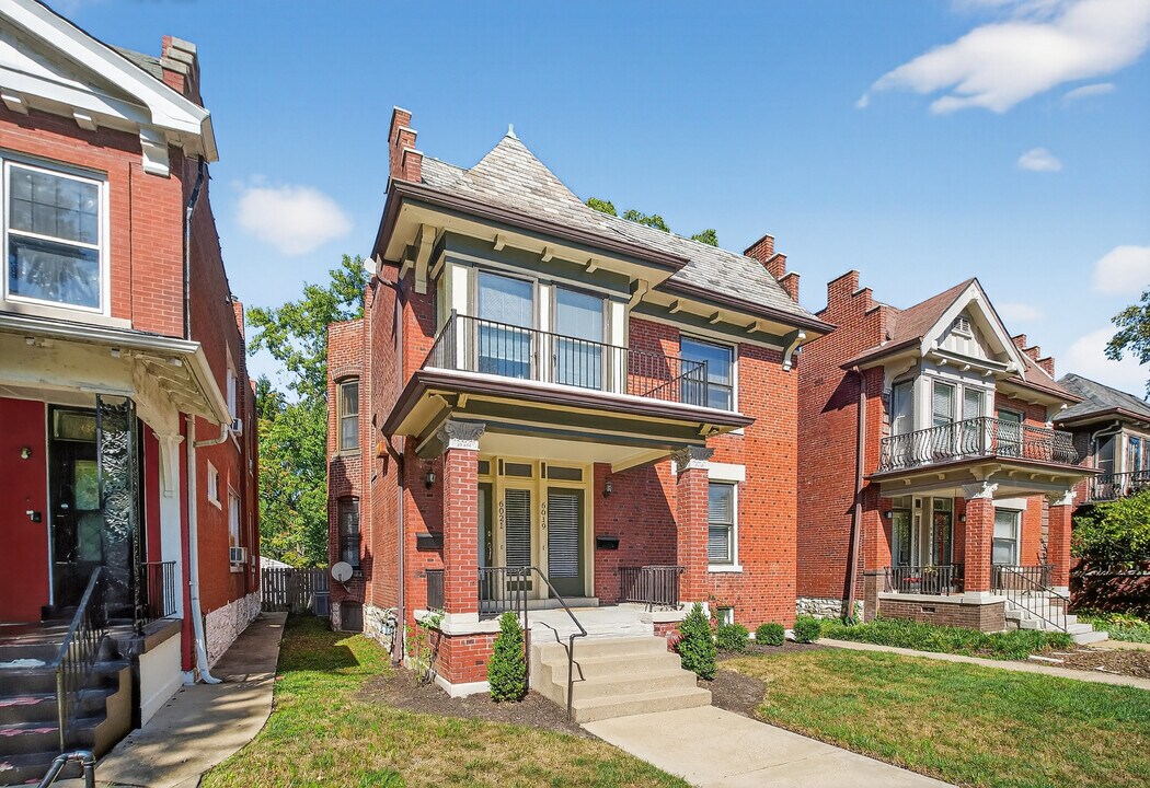 6019 McPherson Ave in St. Louis, MO - Building Photo