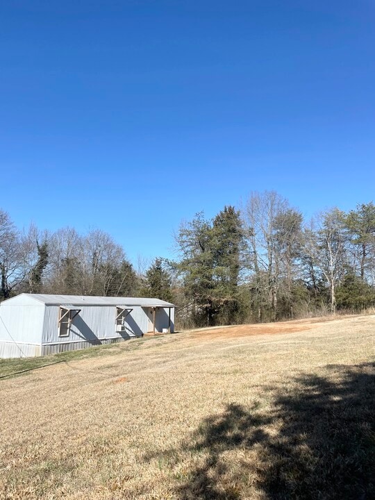 650 Rices Creek Rd in Liberty, SC - Building Photo