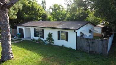 1525 N Normandy Blvd in Deltona, FL - Building Photo - Building Photo