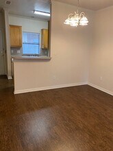 2208 N Carroll Blvd in Denton, TX - Building Photo - Building Photo