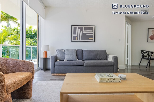 16950 N Bay Rd in Sunny Isles Beach, FL - Building Photo - Building Photo