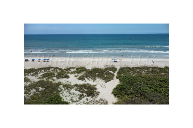2020 N Atlantic Ave in Cocoa Beach, FL - Foto de edificio