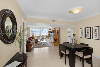 21055 Yacht Club Dr, Unit 2310 in Aventura, FL - Foto de edificio - Building Photo