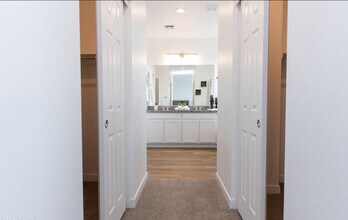 2340 E Marguerite Ave in Phoenix, AZ - Foto de edificio - Building Photo