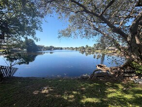 6791 NW 32nd Ave in Fort Lauderdale, FL - Building Photo - Building Photo