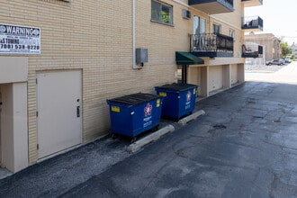 Circle Terrace in Forest Park, IL - Building Photo - Building Photo