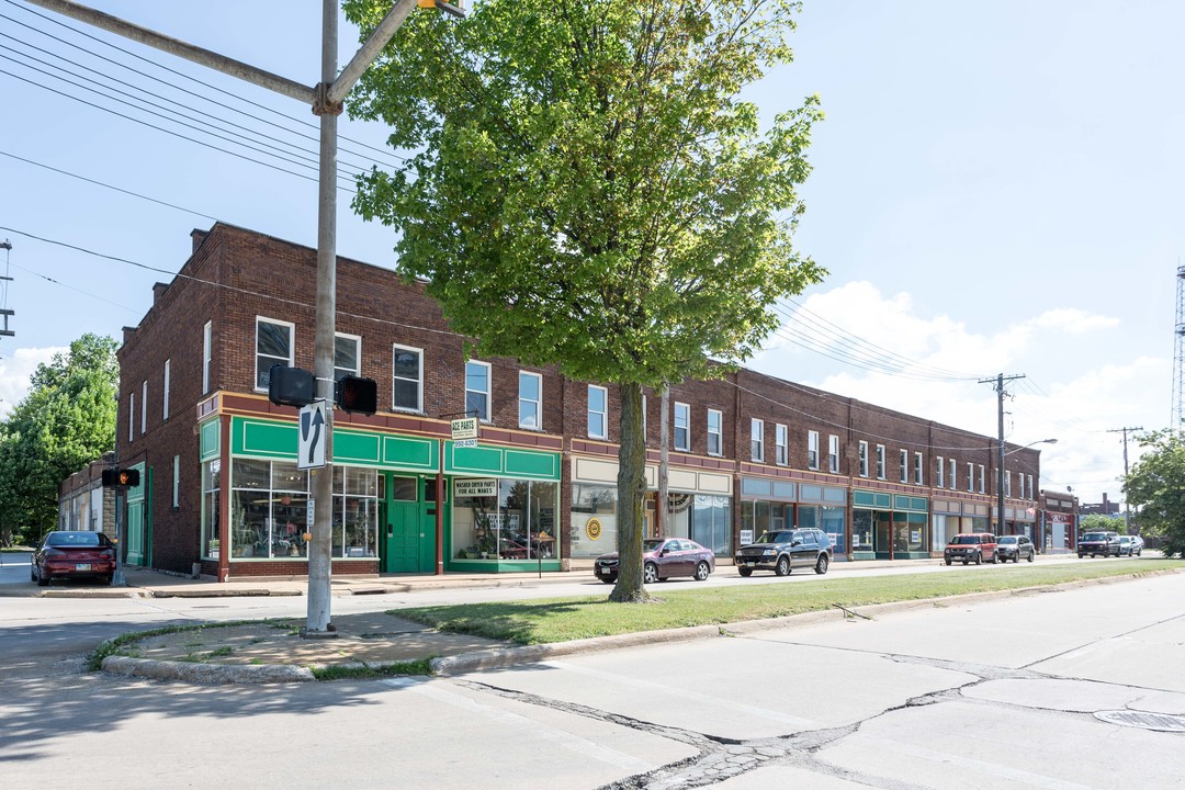 331-355 Center St in Ashtabula, OH - Building Photo