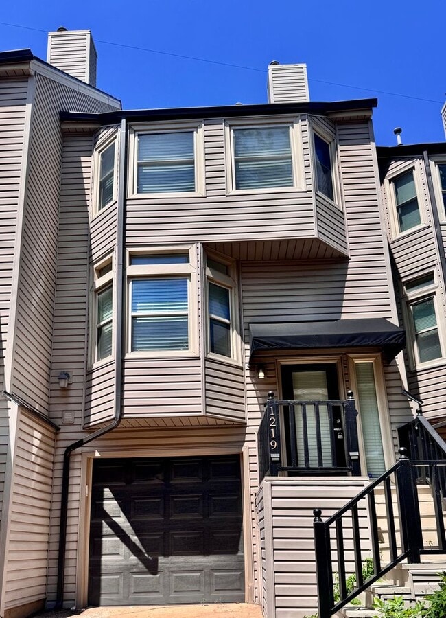 property at 1219 S Lawton Ave