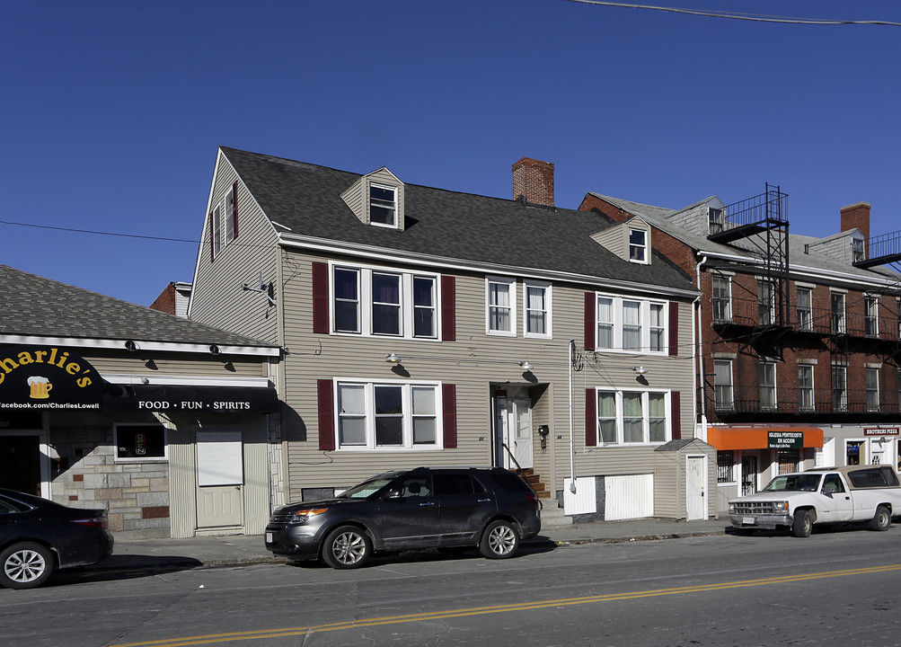 22-26 Cabot St in Lowell, MA - Building Photo