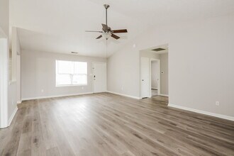 5314 Claybrooke Dr in Indianapolis, IN - Building Photo - Building Photo