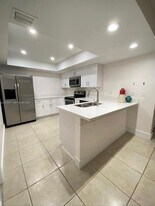 11447 SW 84th Ln in Miami, FL - Building Photo