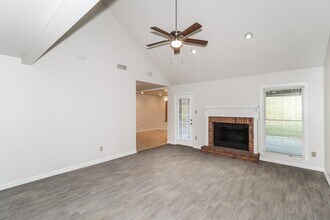 2107 Chingford Cove in Memphis, TN - Building Photo - Building Photo