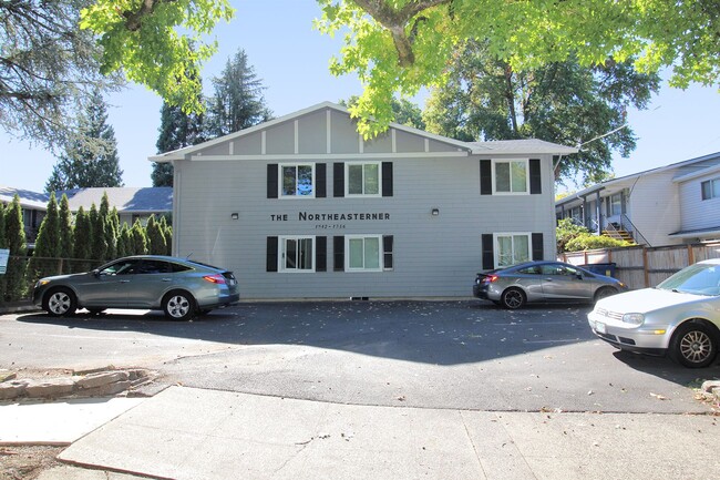 1942-1956-1956 NE Tillamook St