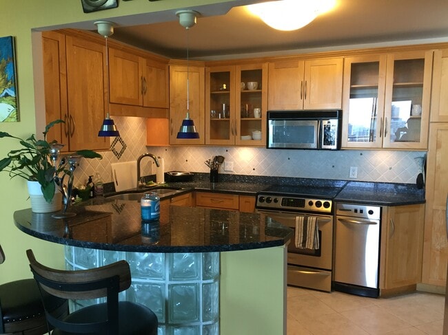 property at 6007 N Sheridan Rd