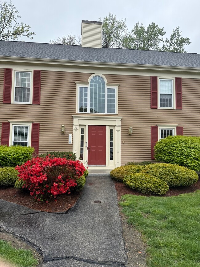 36 Essex Green Ln, Unit 36B Essex Green drive in Peabody, MA - Building Photo - Building Photo