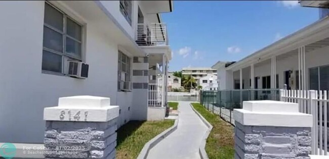 8141 Crespi Blvd in Miami Beach, FL - Building Photo - Building Photo