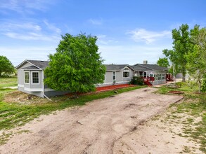 5520 Coyote Ln in Peyton, CO - Building Photo - Building Photo