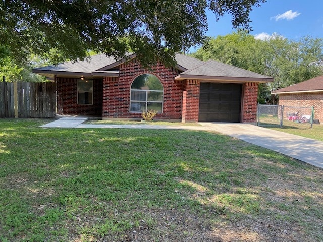 1309 Monte Vista Dr in Lockhart, TX - Foto de edificio - Building Photo