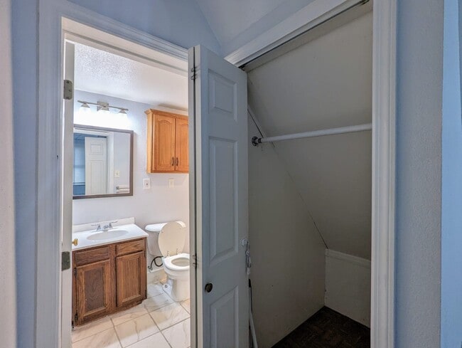 5139 Carnegie St, Unit 1