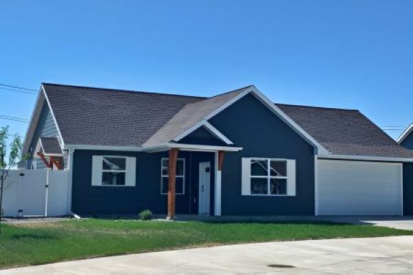 1413 Harmony Ct in Billings, MT - Building Photo