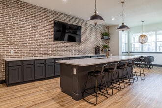The Grove in Sherman, TX - Building Photo - Interior Photo